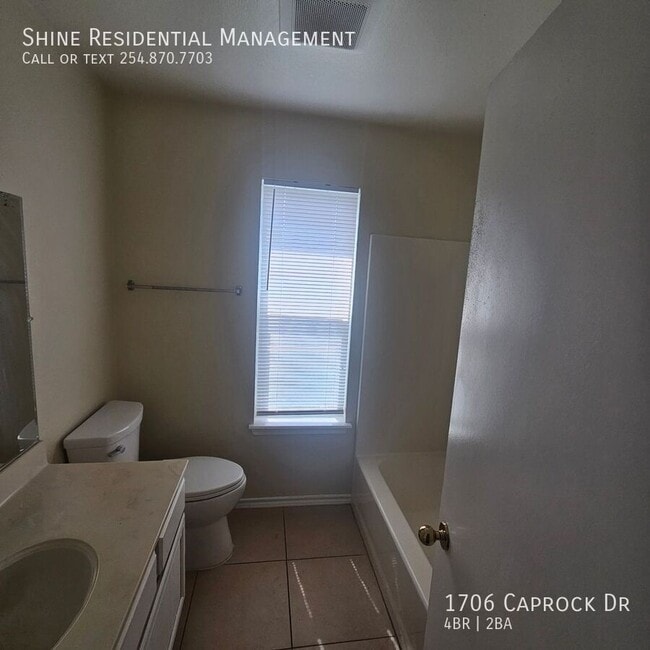 Building Photo - 1706 Caprock Dr