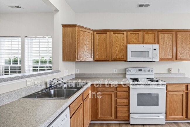 Building Photo - 616 Bayou Cir