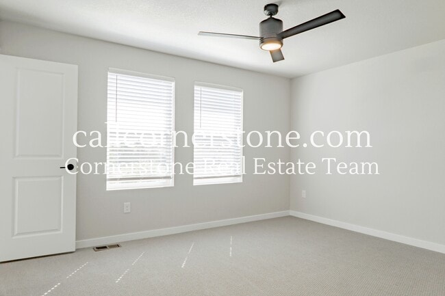 Building Photo - 3683 Levy Pk Dr