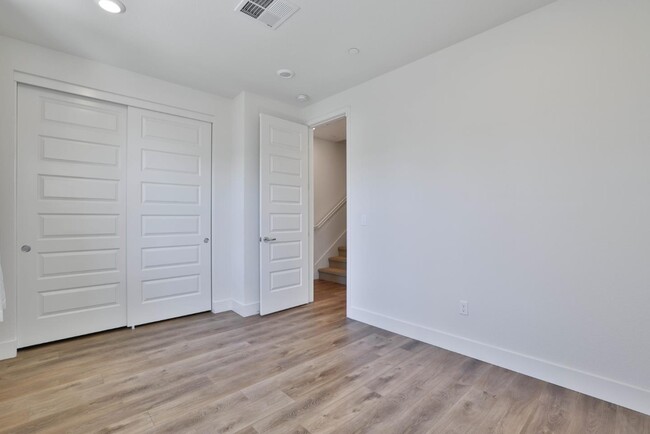Building Photo - 1435 El Camino Real