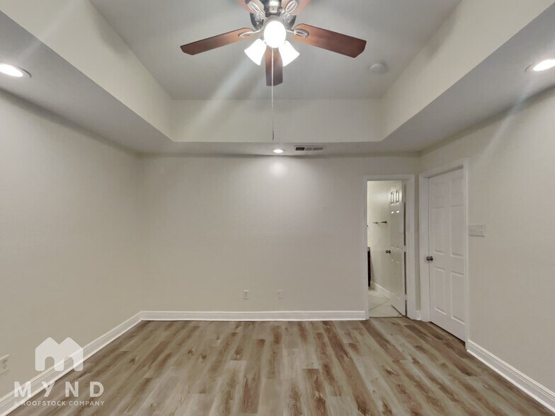 Building Photo - 2113 Tippy Terrace