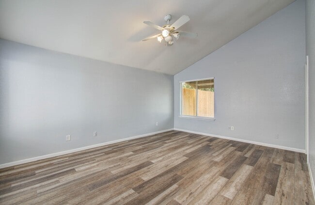 Building Photo - 6326 Briar Terrace Dr