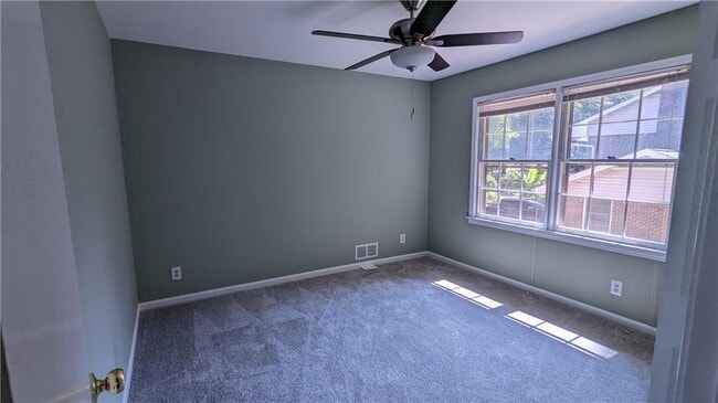 Building Photo - 4093 Hideaway Dr