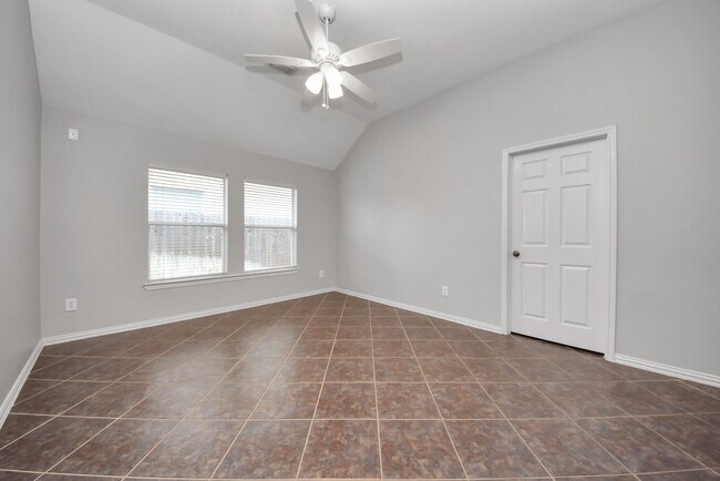 Building Photo - 18403 Sierra Falls Ct