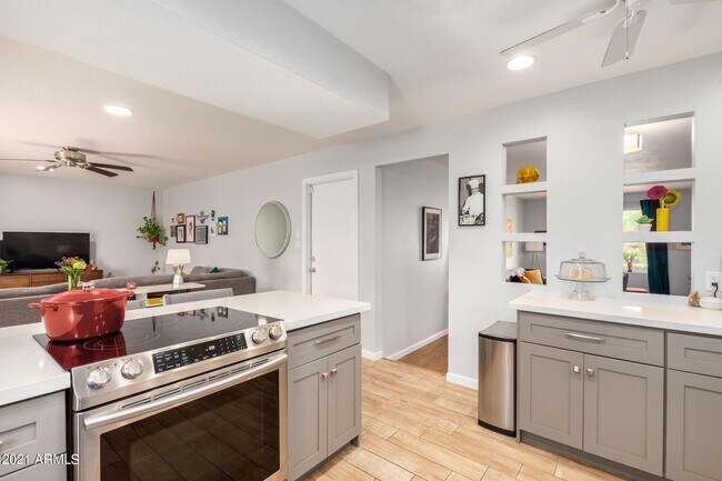 Building Photo - 3809 W Cholla St