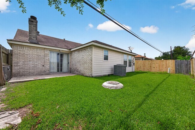 Building Photo - 4131 Baynard Dr
