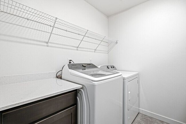 Building Photo - Beautiful 4-Bedroom Inspirada Home with Loft, Upgraded Kitchen & Private Backyard