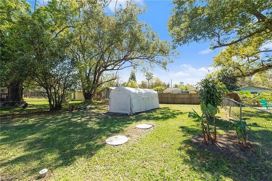 Fenced Backyard - 636 Seminole Ave