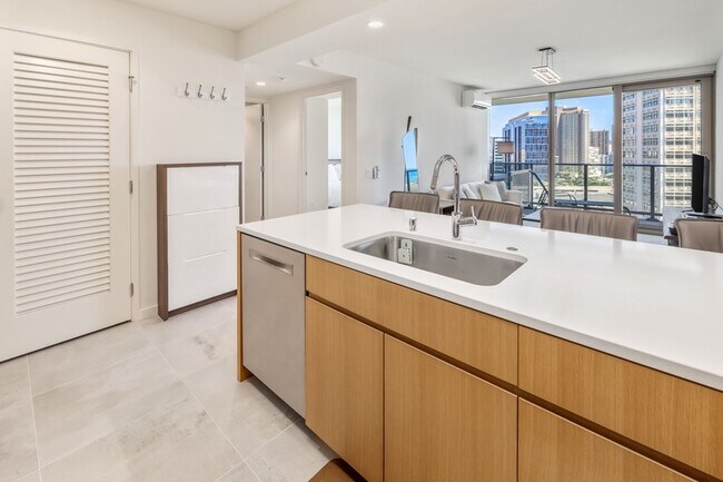 Building Photo - Sky Ala Moana #1701: Spacious Condo w/ Ocean Views