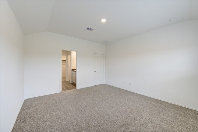 Building Photo - 24434 Elmwood Falls Dr