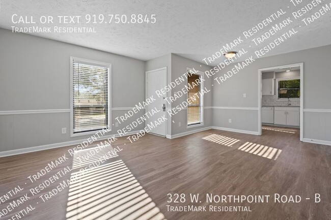 Building Photo - Newly Renovated 2 Bedroom, 2 Bathroom Duplex