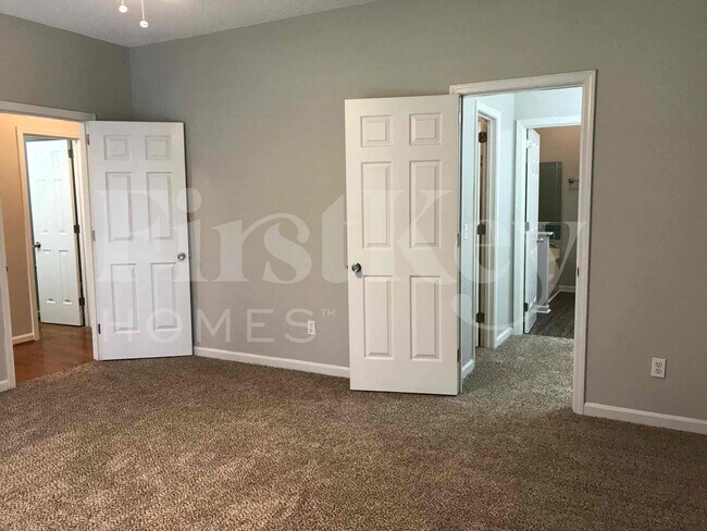 Building Photo - 1622 Keeneland Dr