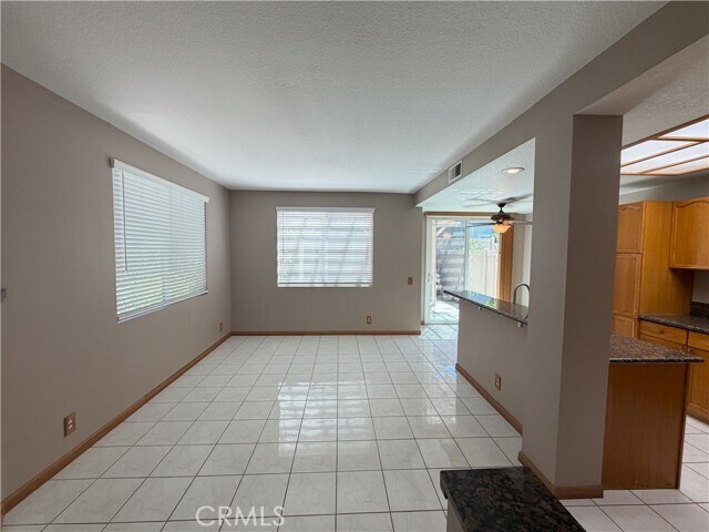 Building Photo - 821 N Siavohn Dr