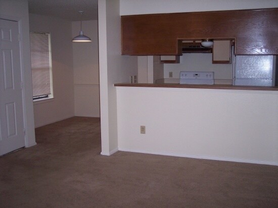 Building Photo - 218 N Texas Blvd