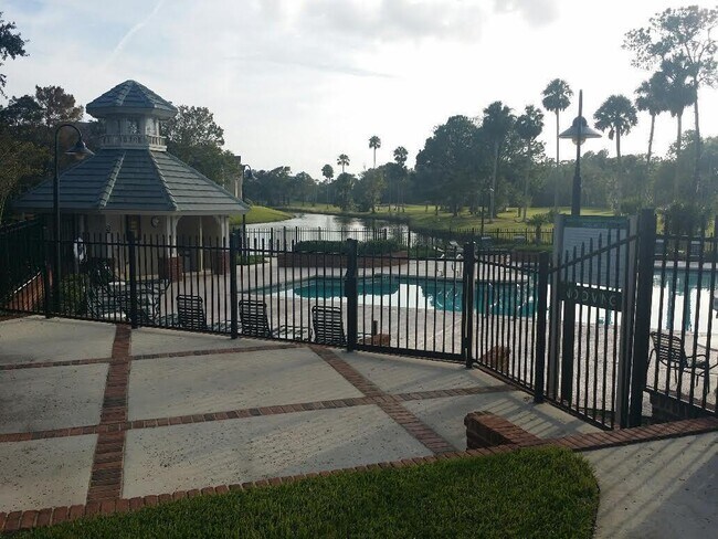 Building Photo - 700 Ironwood Dr