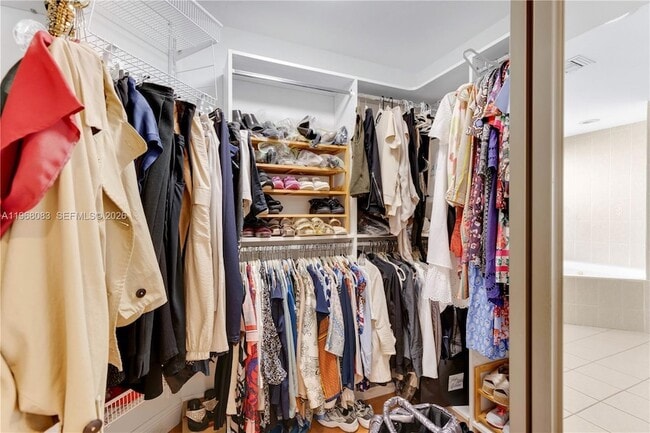 Building Photo - 5253 NW 94th Doral Pl