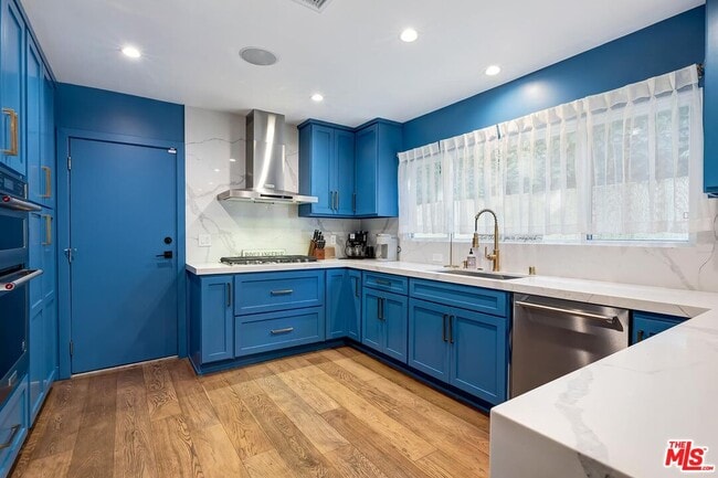 Building Photo - 3350 Coy Dr