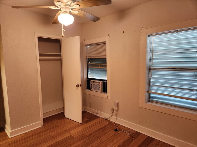 Building Photo - 1807 Church St