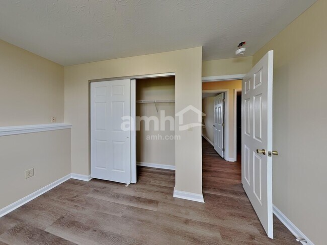 Building Photo - 10324 Fredricksburg Rd