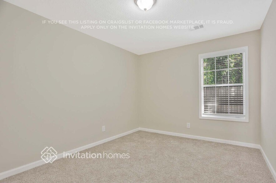 Building Photo - 1931 Brittania Cir