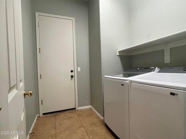 Building Photo - 25774 N Desert Mesa Dr