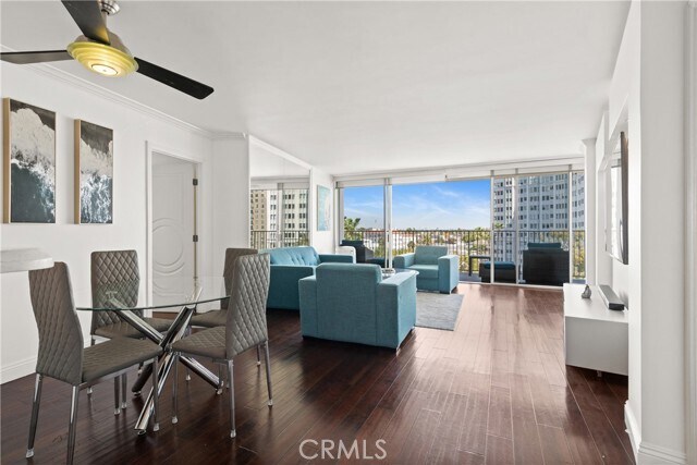 Building Photo - 700 E Ocean Blvd