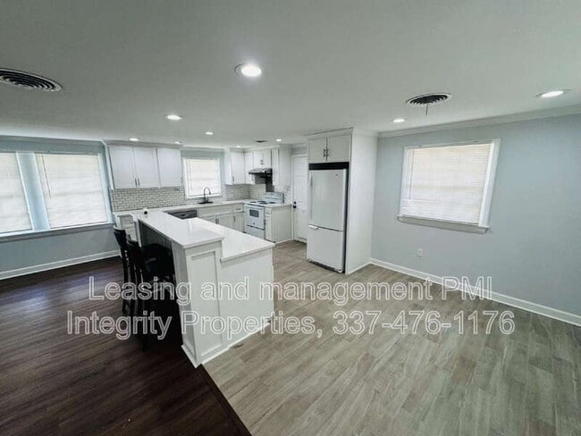 Building Photo - 418 Delgado Dr