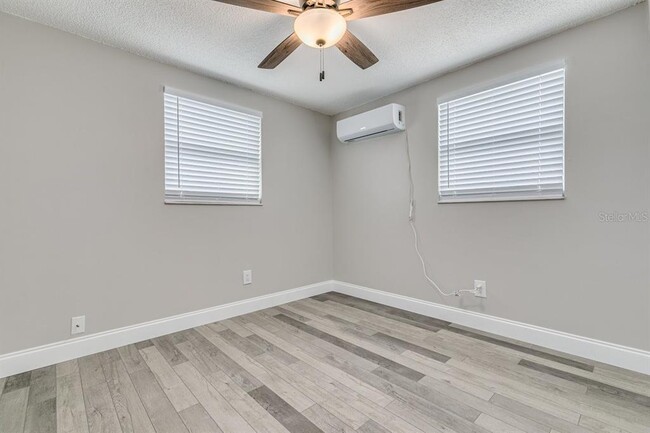 Building Photo - 13496 W Rena Dr