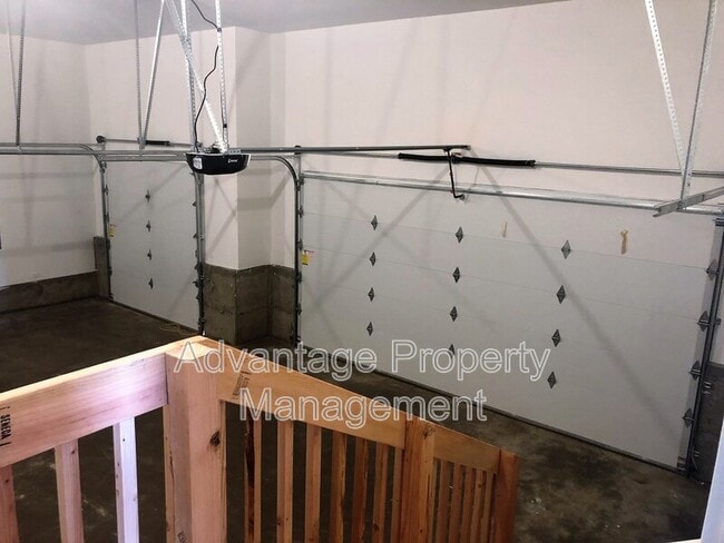 Building Photo - 5836 NE Chandra Ct