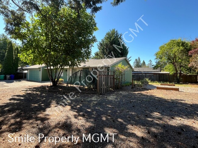 Building Photo - 3819 SE 130th Ave