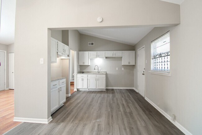 Building Photo - 3 br, 1 bath House - 772 Mohawk Ave