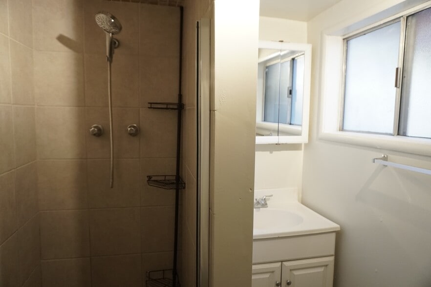 Building Photo - 15086 Woodard Rd