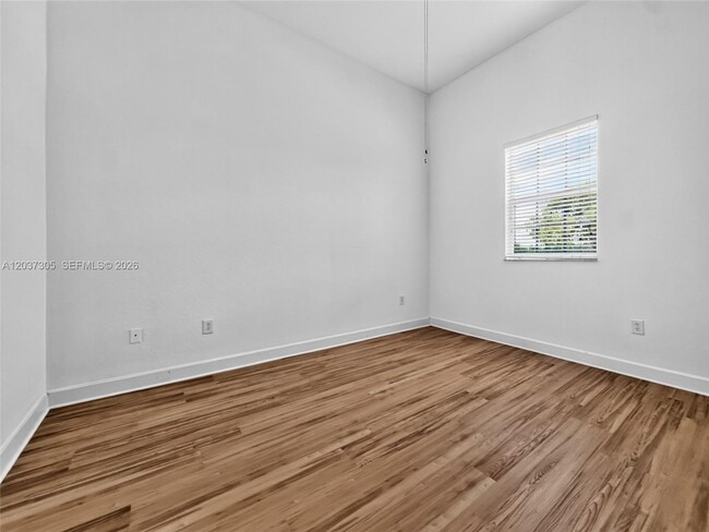 Building Photo - 625 SW 146th Terrace