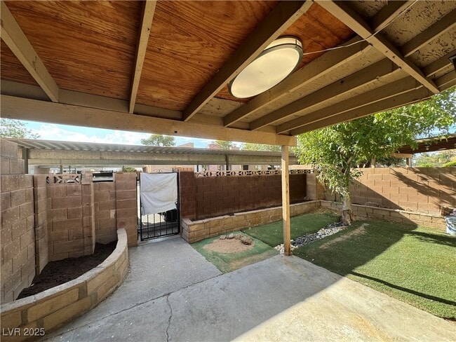 Building Photo - 4238 Rollingstone Dr
