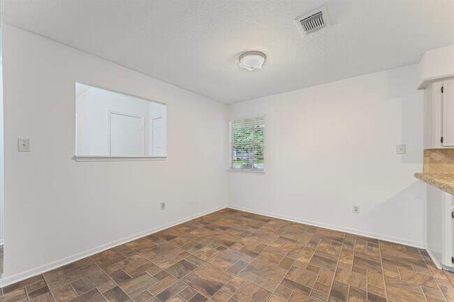 Building Photo - 707 Cascade Creek Dr