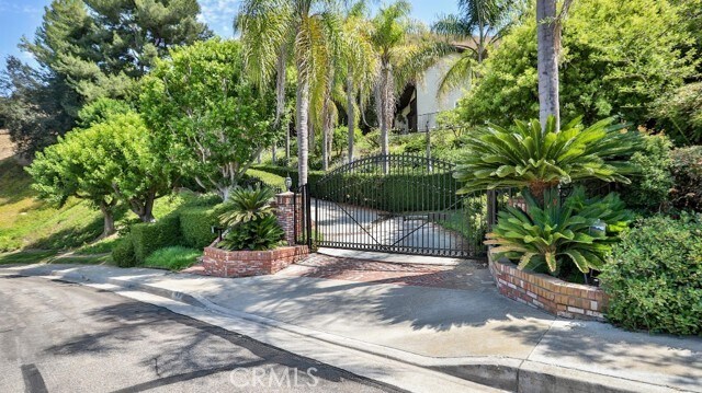 Building Photo - 640 S Aberdeen St