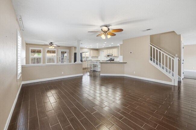 Building Photo - 37 Pinon Ct