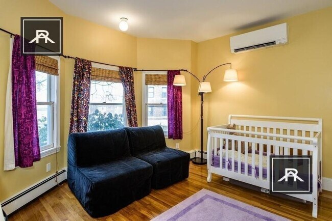 Building Photo - 3 bedroom in Brighton MA 02135