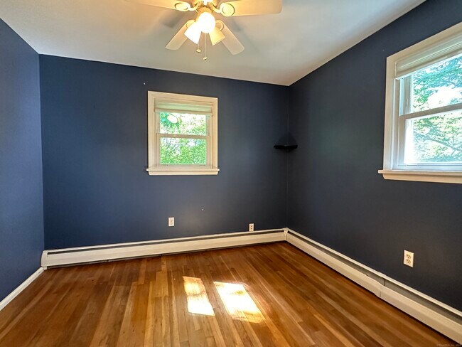 Building Photo - 148 Flanders Rd