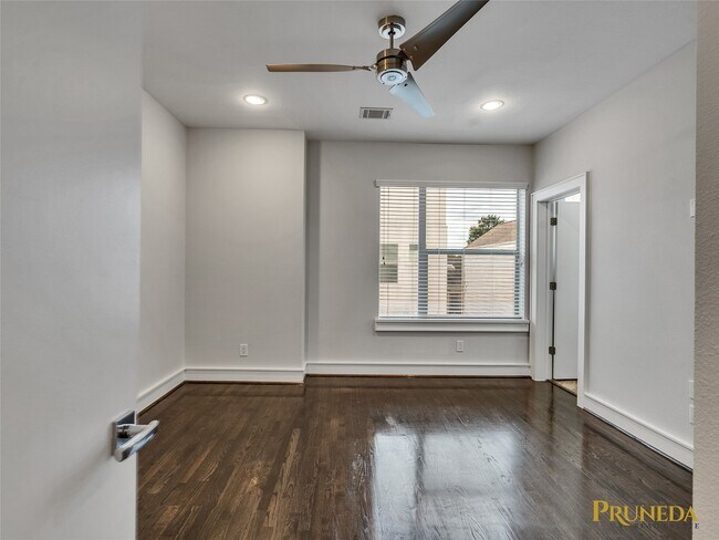 Building Photo - 6108 Potomac Enclave Dr