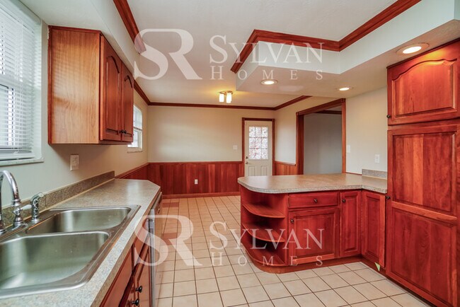 Building Photo - Lease today! No extra charge for contentme...