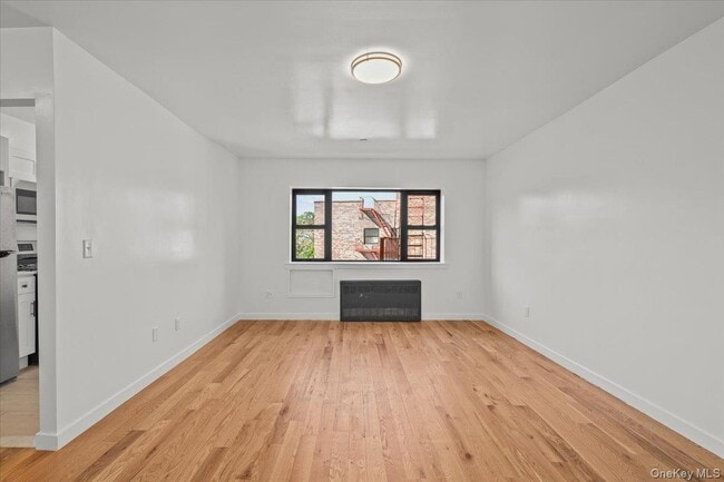 Building Photo - 671 Bronx River Rd