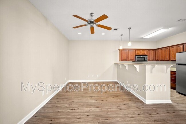 Building Photo - Arbor Lake Drive - 820