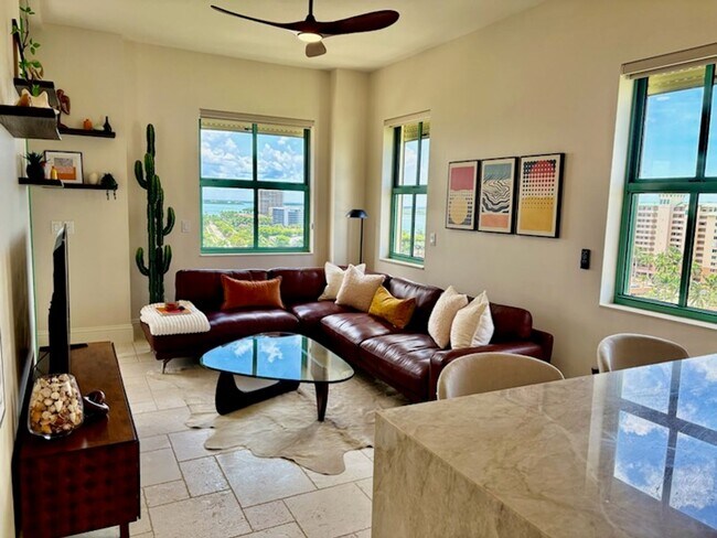 Building Photo - 930 Cape Marco Dr