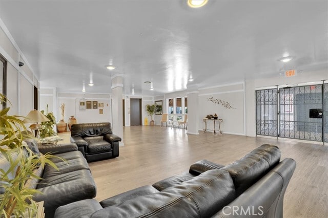 Building Photo - 5412 Lindley Ave