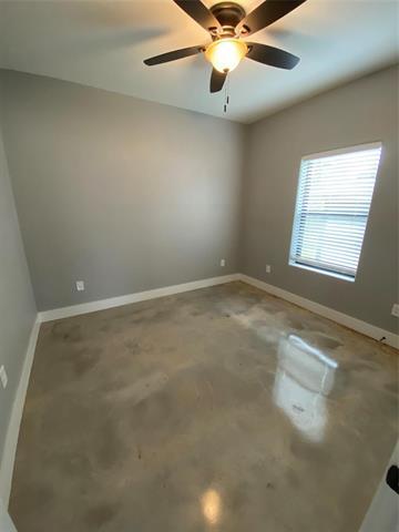 Building Photo - 1004 W Hanna St