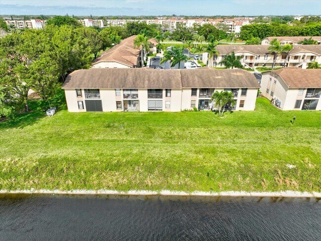 Building Photo - 9485 Boca Cove Cir