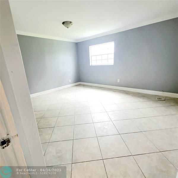 Building Photo - 2021 NW 64th Ave