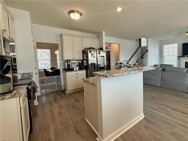 Building Photo - 937 Arrowleaf Way