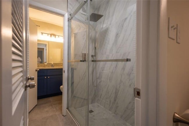 Building Photo - 91 Rumson Rd NE